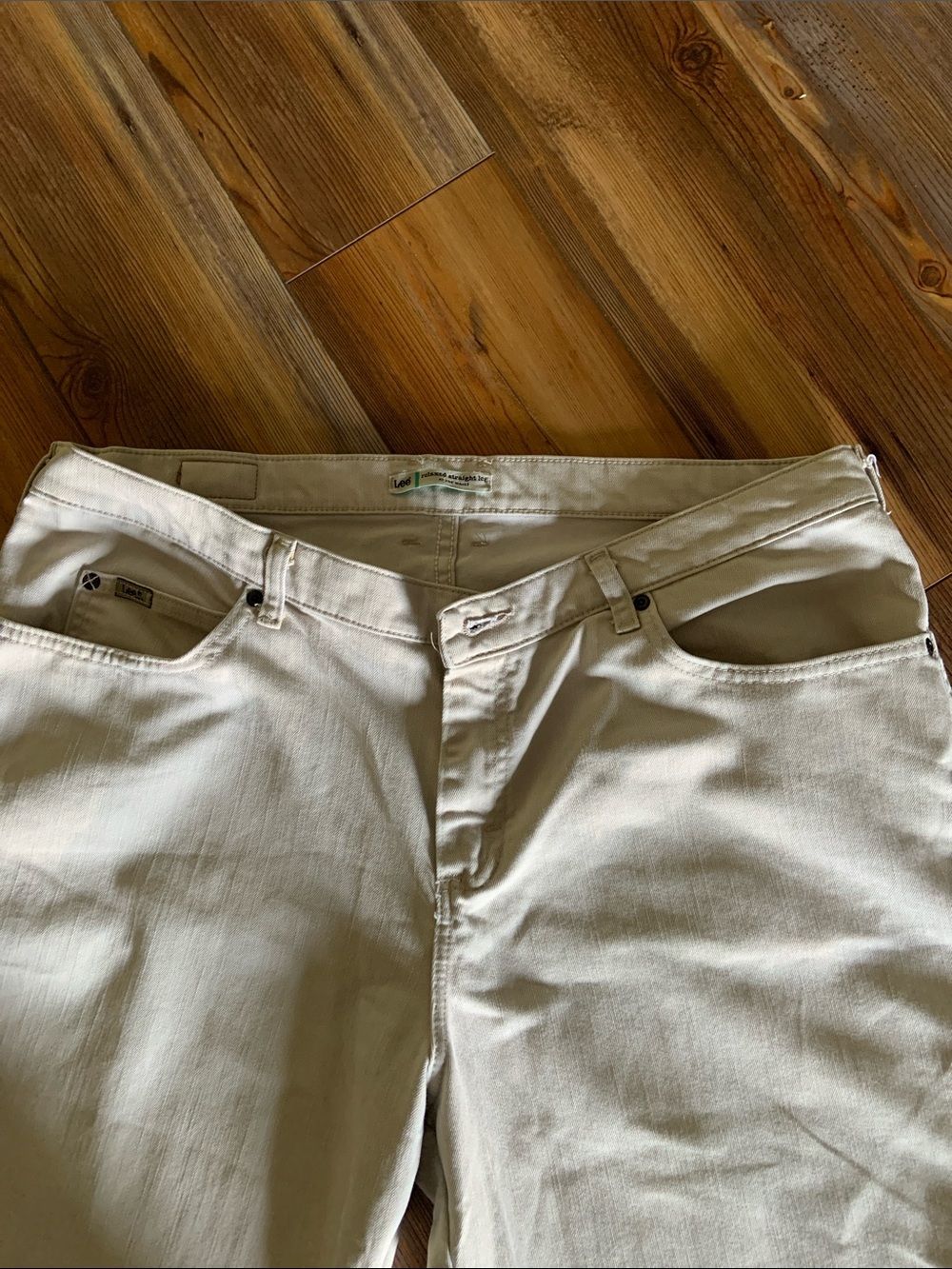 Lee Jeans Relaxed Straight Leg At The Waist size 18W - Picture 2 of 12